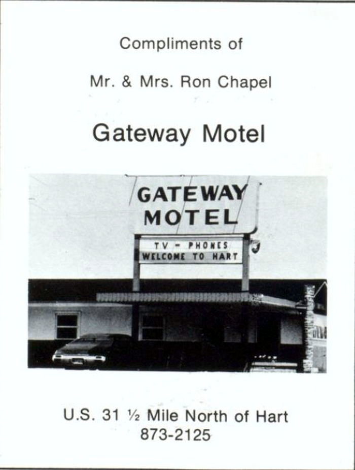 Gateway Motel - 1974 High School Yearbook Ad (newer photo)